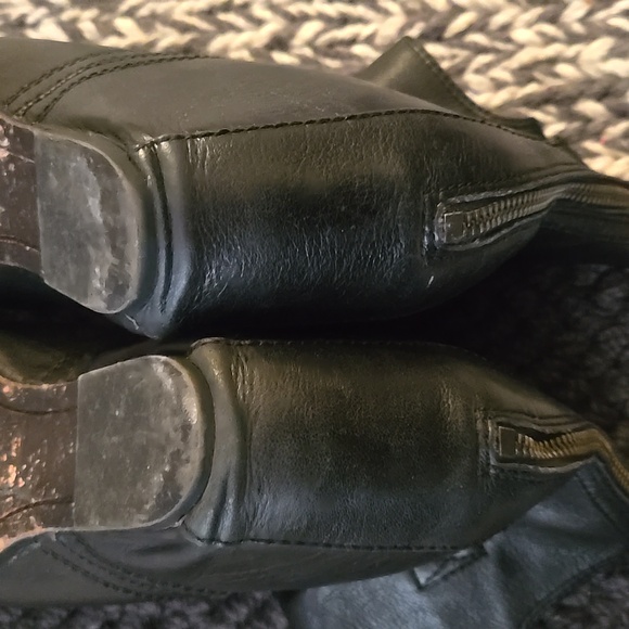 FRYE LEATHER CARSON WEDGE BOOTIE. SIZE 9.5 - Picture 5 of 7